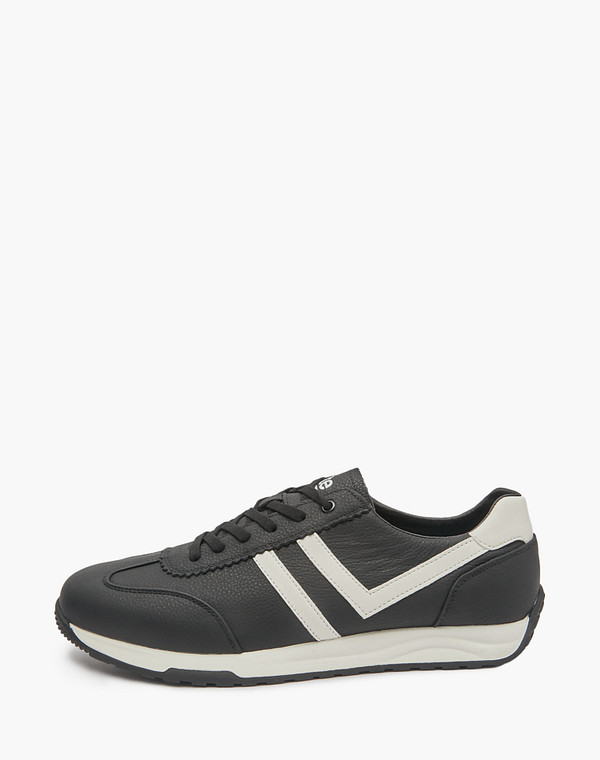 Черные мужские кроссовки 4490₽