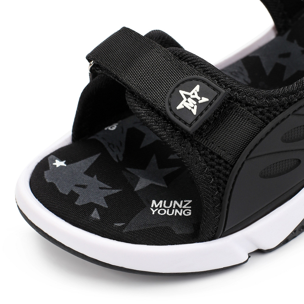 

MUNZ YOUNG, Черный