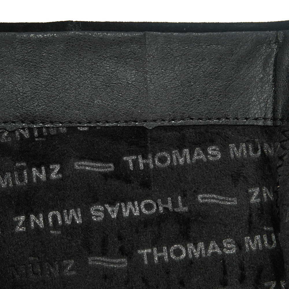 

Thomas Munz, Черный