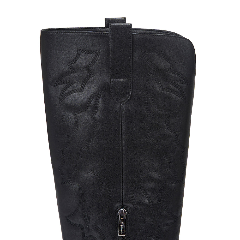 

Thomas Munz, Черный