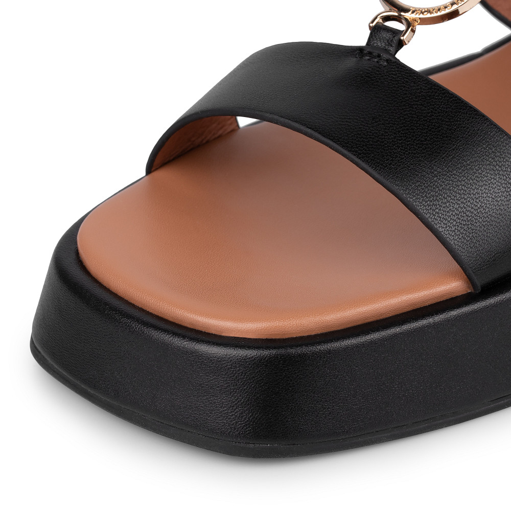 

Thomas Munz, Черный