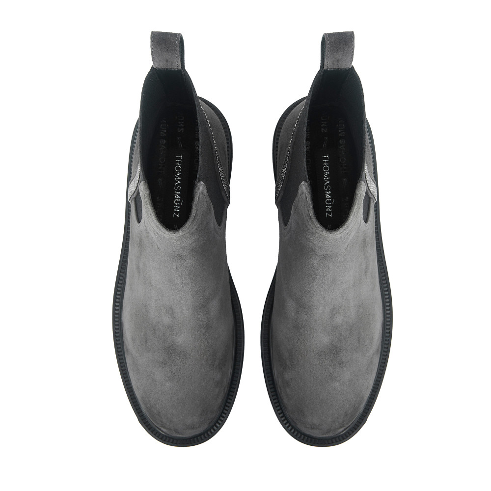 

Thomas Munz, Серый