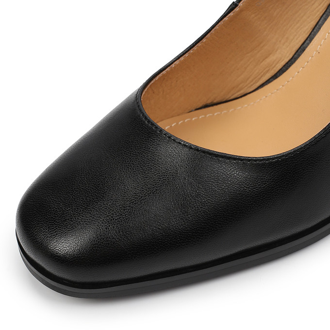 Черные женские кожаные туфли на высоком устойчивом каблуке "Томас Мюнц"