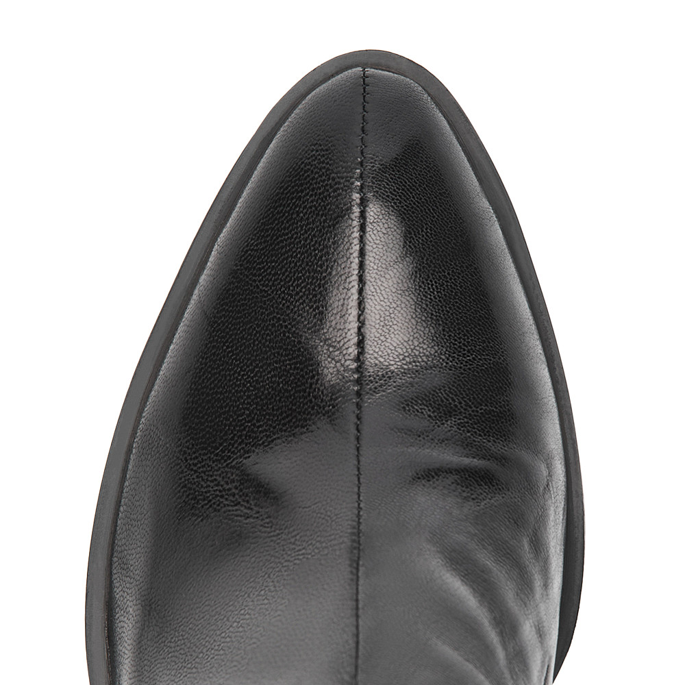 

Thomas Munz black, Черный