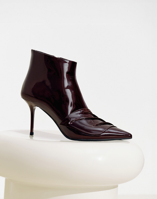 Бордовые женские лакированные ботильоны 22990₽