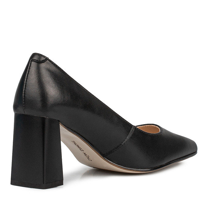 Чёрные женские туфли из кожи с острым мыском и высоким устойчивым каблуком «Томас Мюнц»