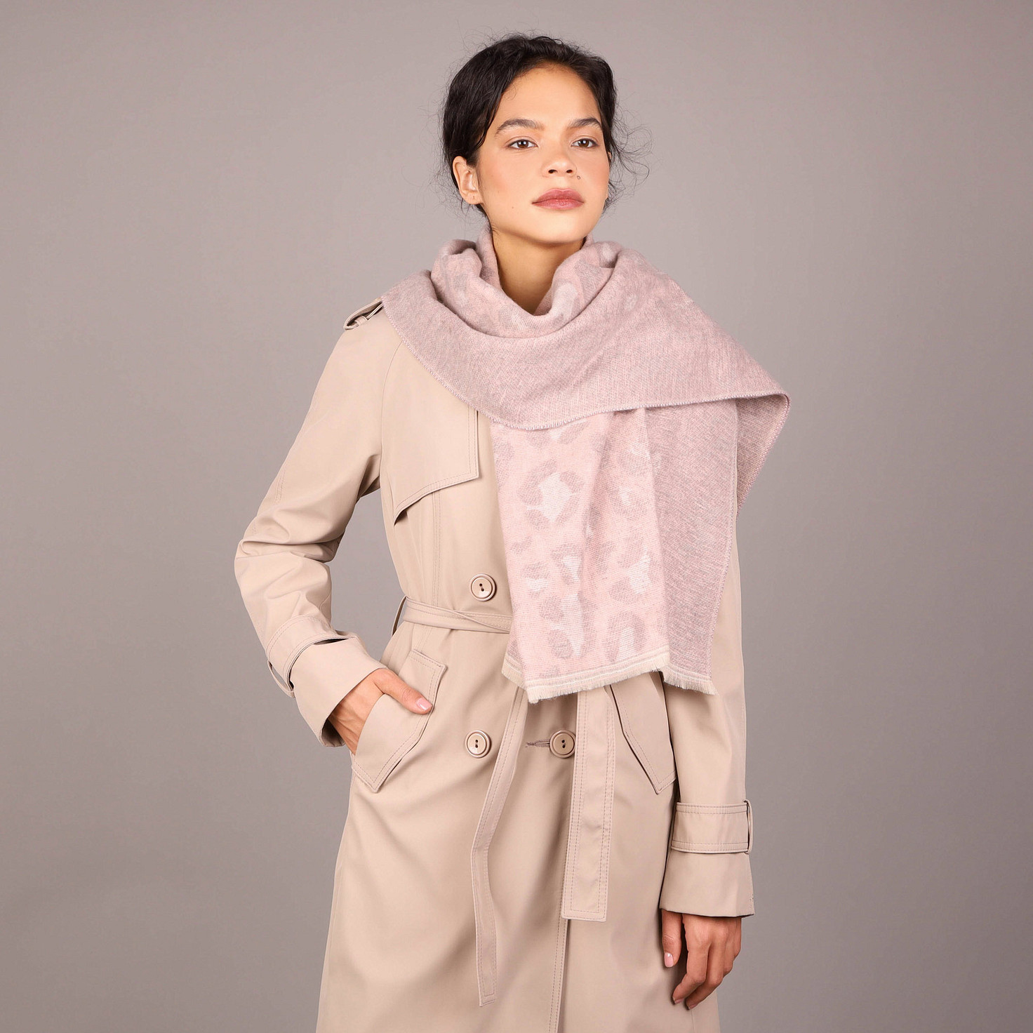 Палантин женский ZENDEN YU-42-47098-006 фото