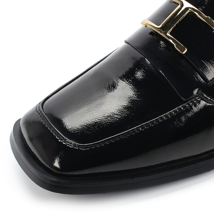 Черные лакированные туфли на низком каблуке Thomas Munz