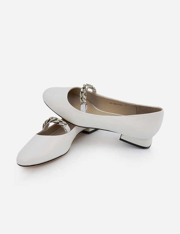 Белые женские туфли на низком каблуке MASCOTTE 126-120212-0501 | ракурс 7