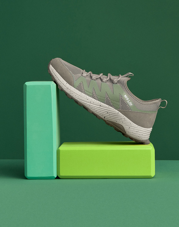 Оливковые мужские кроссовки 3990₽