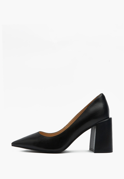 Черные кожаные женские туфли на широком каблуке