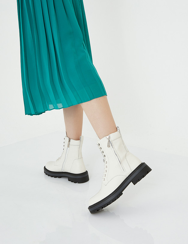 Белые женские ботинки MASCOTTE 58-122622-0101 | ракурс 1
