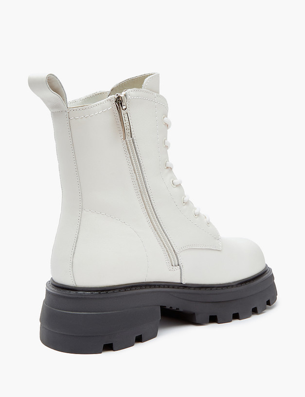 Белые женские зимние ботинки с контрастной подошвой MASCOTTE 58-321931-4156M | ракурс 3