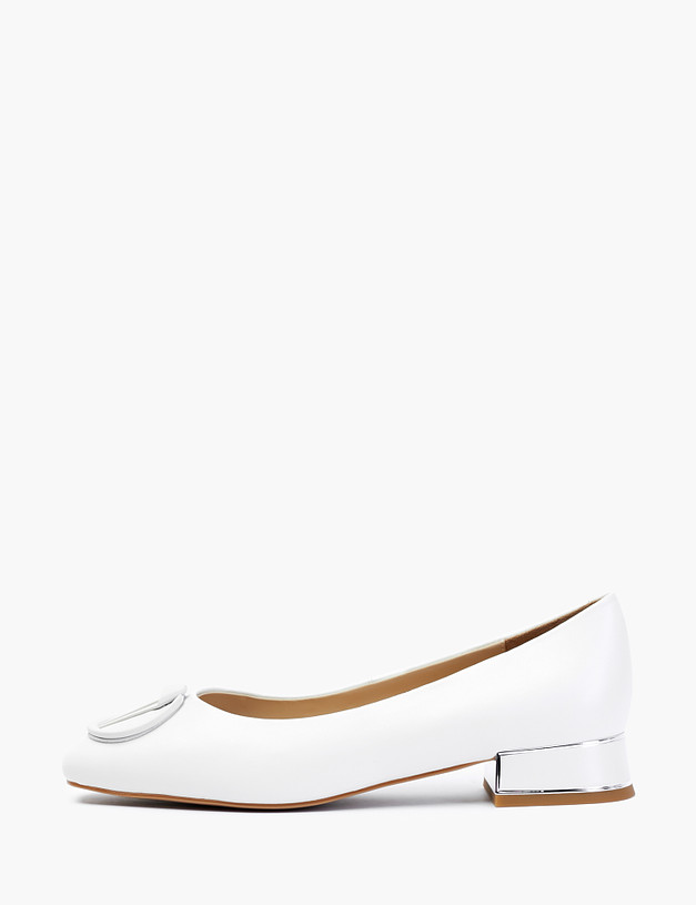 Белые женские туфли на низком каблуке MASCOTTE 126-210511-0501 | ракурс 1