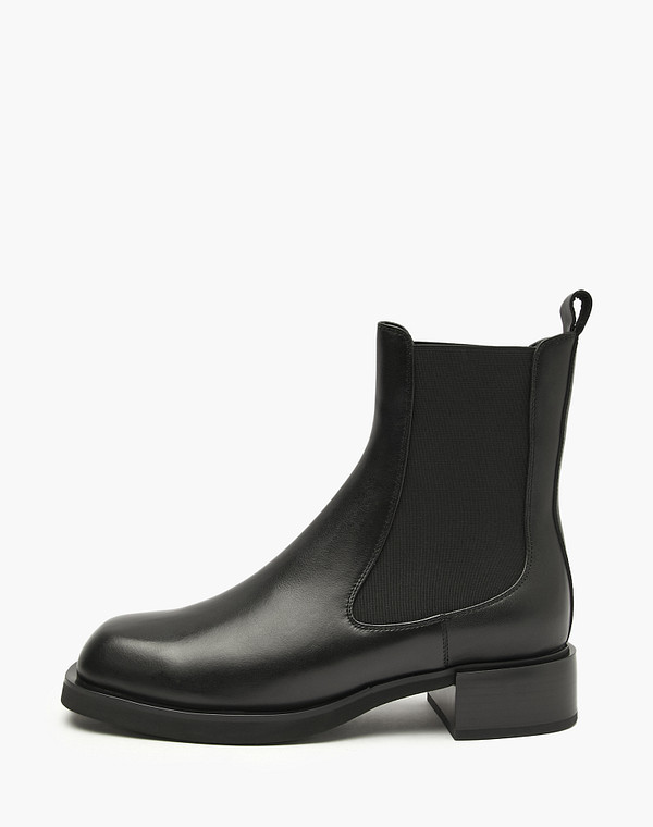 Черные женские челси 21990₽