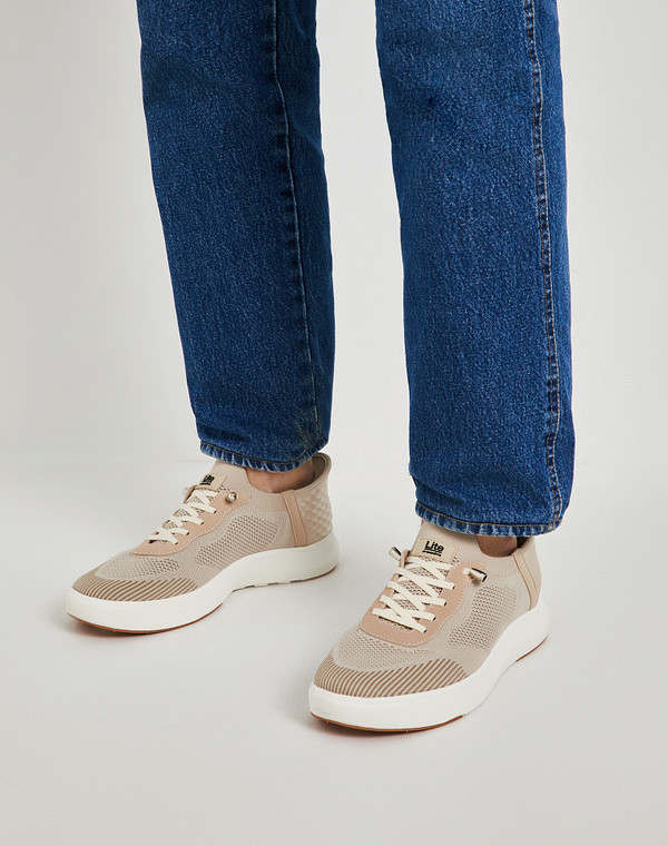 Бежевые мужские кроссовки 3990₽