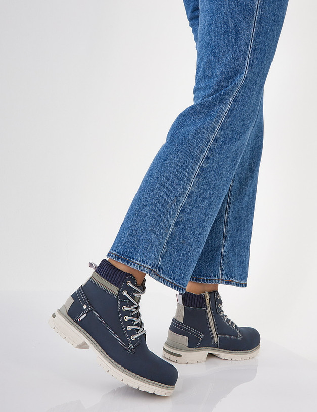 Темно-синие женские ботинки с контрастными вставками MASCOTTE 18-920121-0603 | ракурс 1