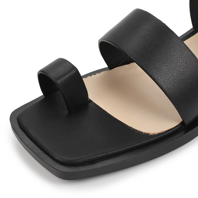 Черные женские сандалии с перемычкой между пальцами LOLLI|POLLI