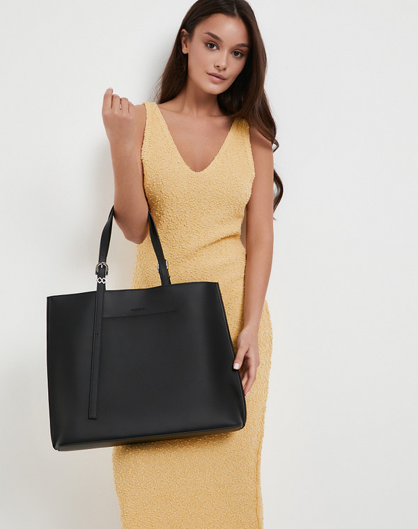 Черная женская сумка 7990₽