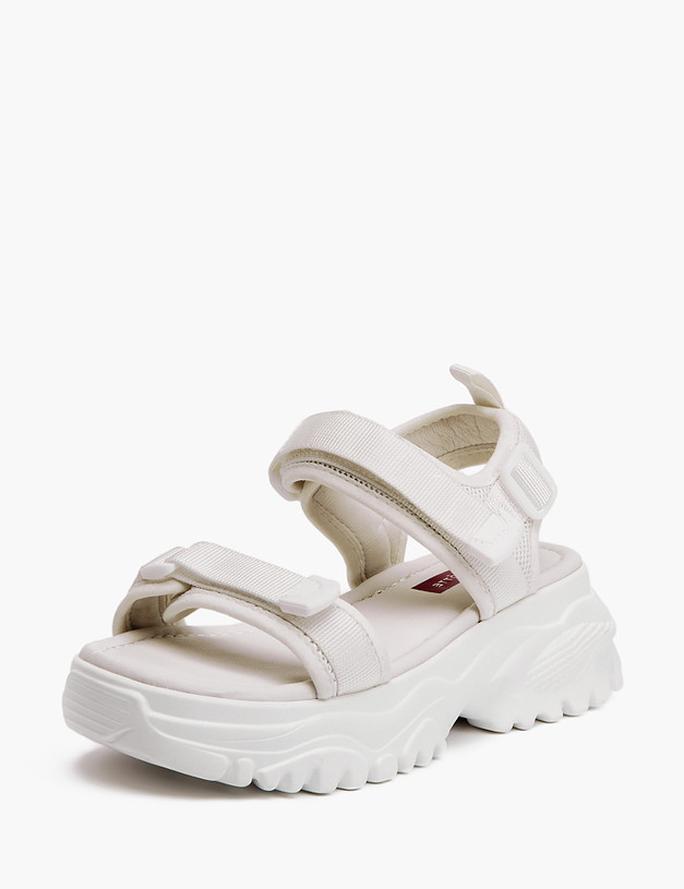 Белые женские сандалии на липучке MASCOTTE 234-315511-0201 | ракурс 2