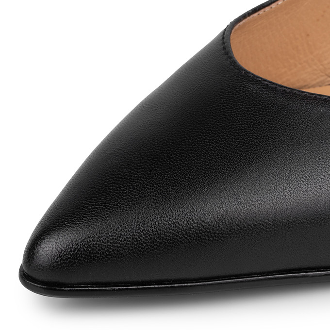 Черные кожаные женские туфли на фигурном каблуке с открытой пяткой «Томас Мюнц»