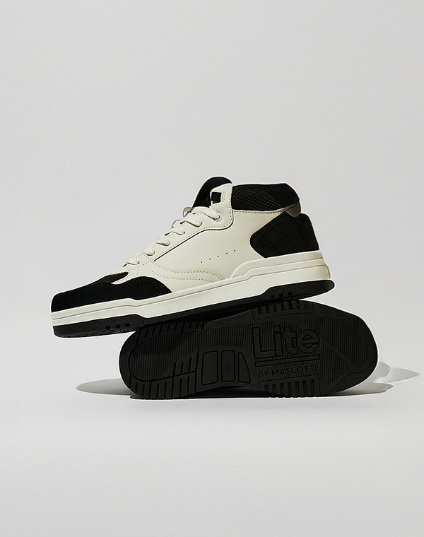 Белые мужские хайтопы 2990₽