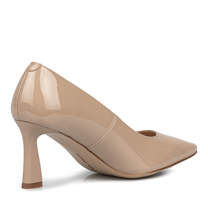 Бежевые кожаные лакированные туфли на фигурном каблуке для женщин «Томас Мюнц»