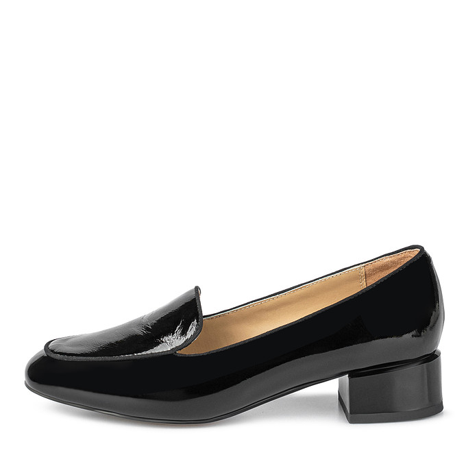 Черные женские закрытые туфли из лакированной кожи «Саламандер»