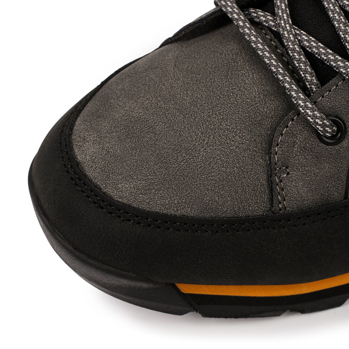 Мужские ботинки серого цвета в стиле треккинговой обуви BRIGGS