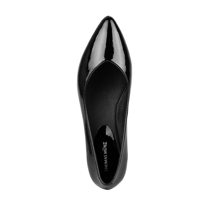 Черные кожаные женские туфли с острым мысом на небольшом каблуке «Томас Мюнц»