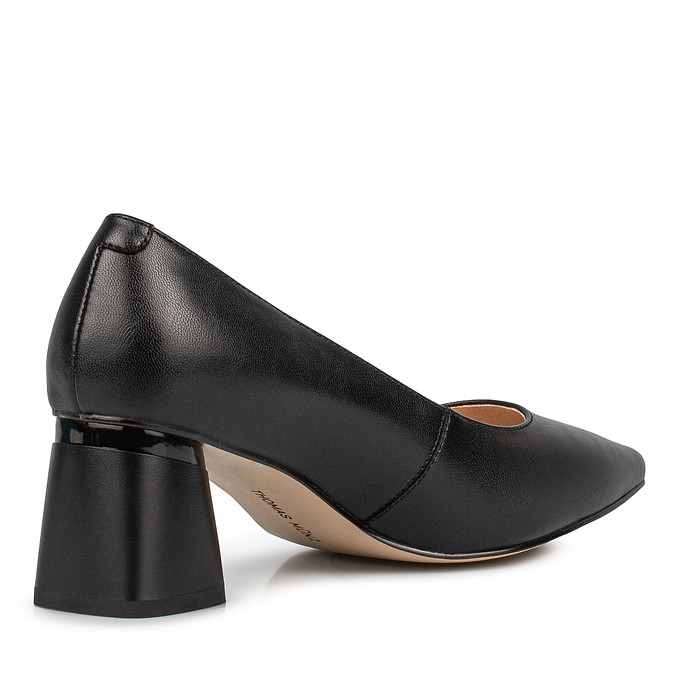 Черные кожаные туфли на фигурном устойчивом каблуке «Томас Мюнц»