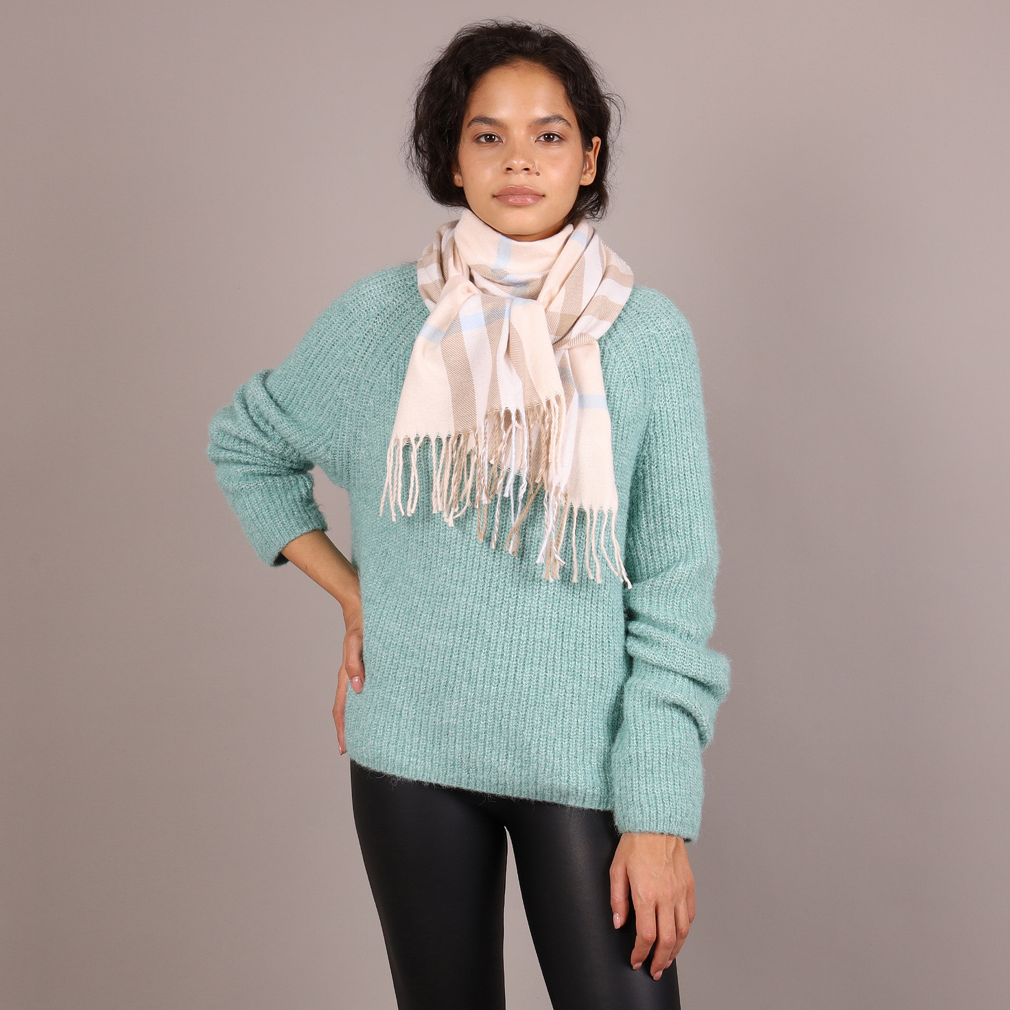 Палантин женский INSTREET YU-32-46857-026 фото