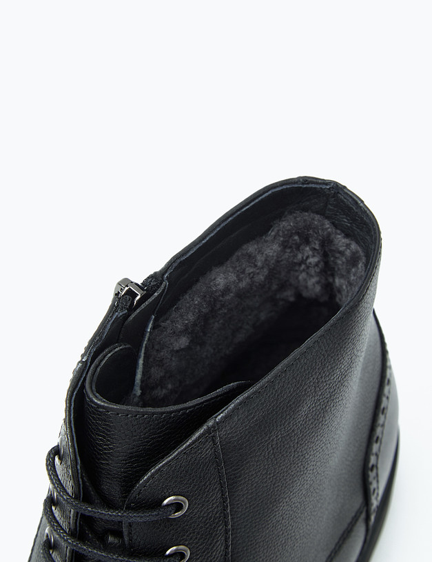 Черные мужские зимние ботинки с перфорацией MASCOTTE 128-223032-0102 | ракурс 6