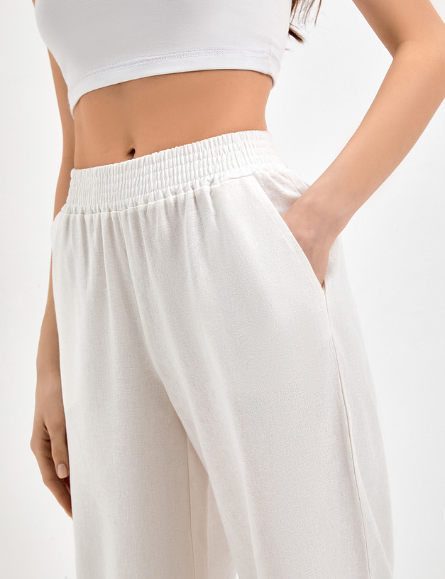Женские льняные брюки-джоггеры белого цвета MASCOTTE 790-3118-2701 | ракурс 4
