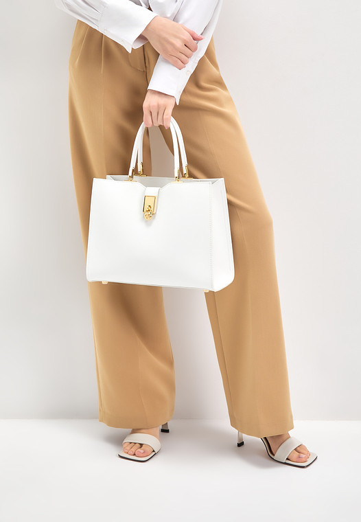 Белая женская сумка