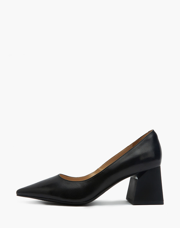 Черные кожаные женские туфли на квадратном каблуке