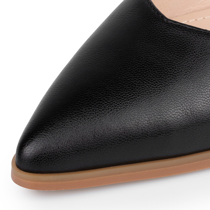 Черные кожаные женские туфли на устойчивом каблуке Thomas Munz